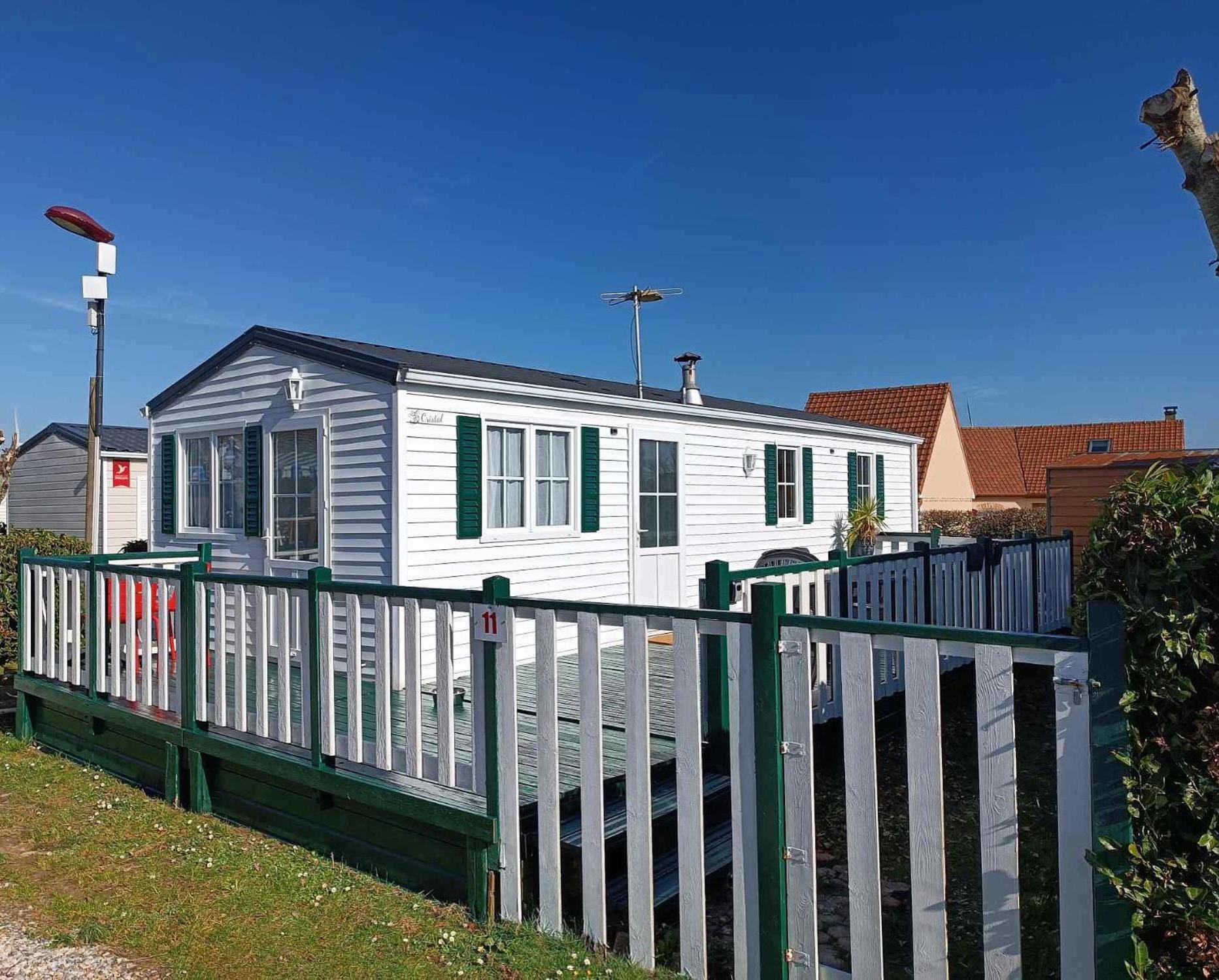 Mobil Home Cristal Biville-sur-Mer エクステリア 写真